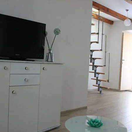 Apartament Platana *